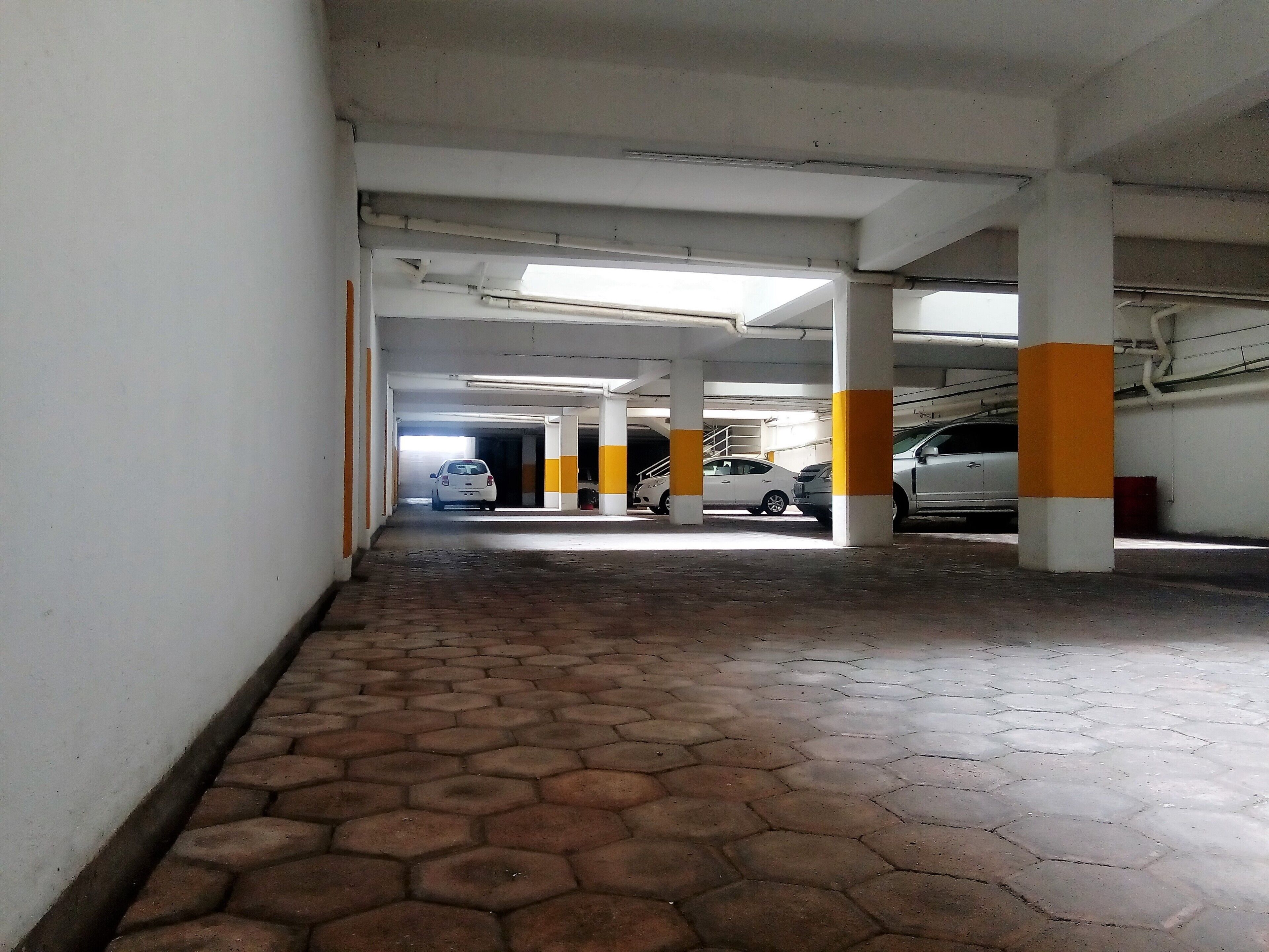 40-inch led tv with cable channels, tv