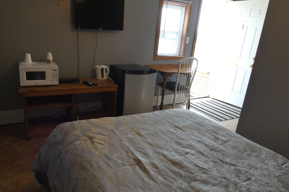 Basic Double Room, Garden View, Garden Area | 1 bilik tidur, Wi-fi percuma, cadar katil