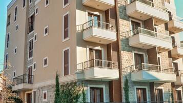 Residents enjoy balconies with outdoor space.