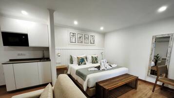 Studio Suite, Patio, Sea View | 1 bedroom, Egyptian cotton sheets, premium bedding, in-room safe