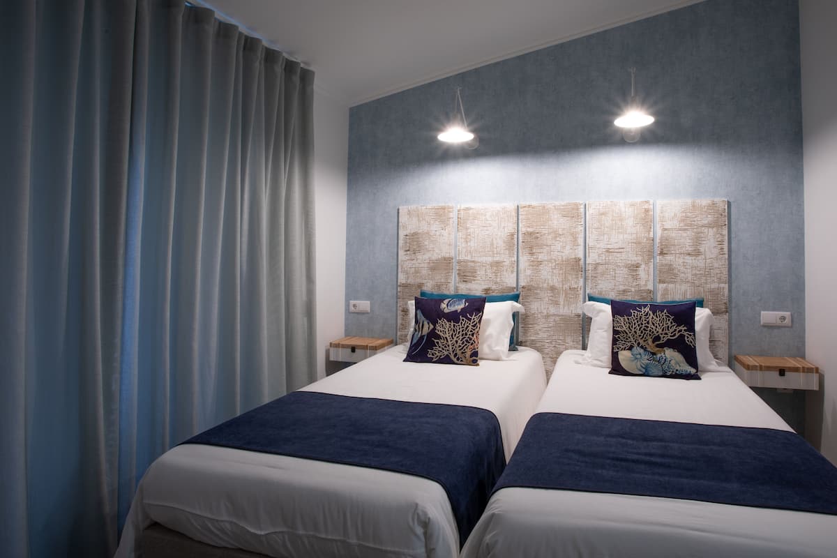 Basic Double or Twin Room, Accessible, Private Bathroom | 1 bedroom, Egyptian cotton sheets, premium bedding, in-room safe