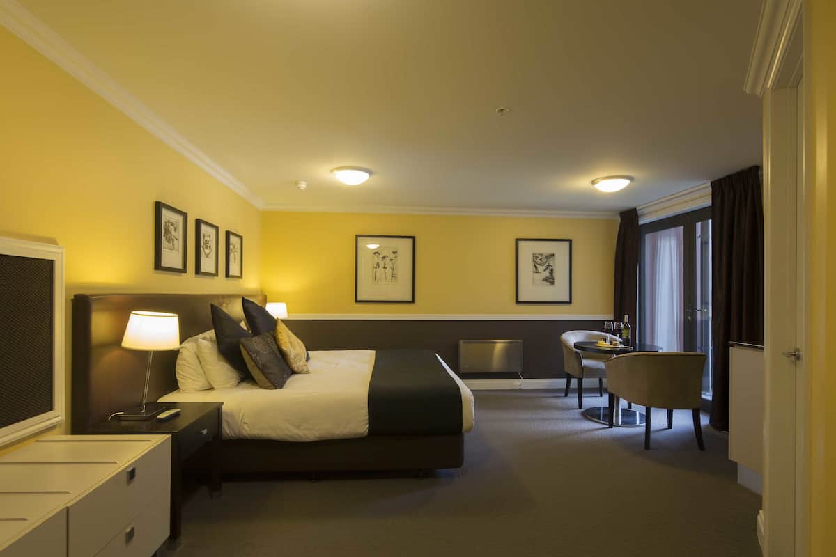 Hotel Room | Living room