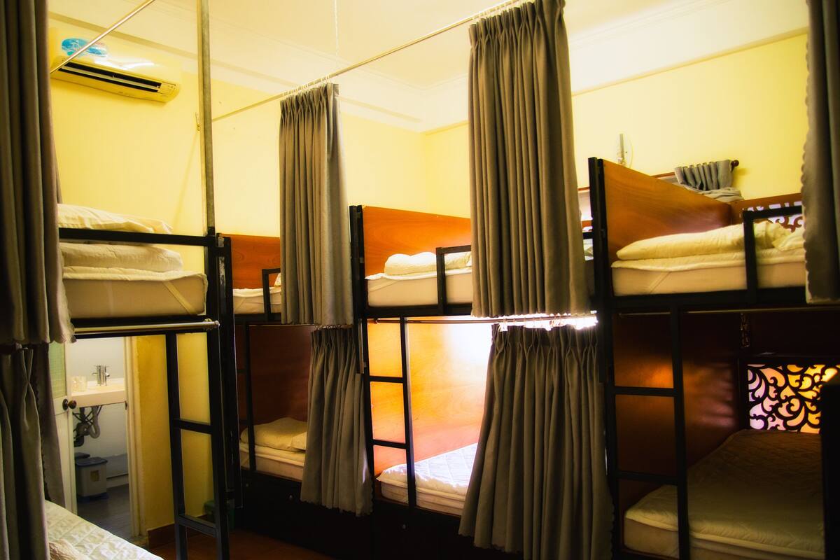 1 bedroom, premium bedding, individually furnished, desk