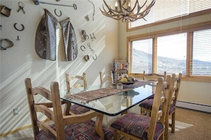 House, Multiple Beds (The Villa at Steamboat) | In-room dining