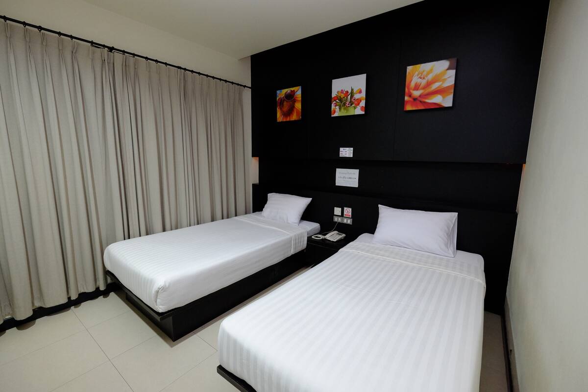 Standard Twin Room | Blackout curtains, rollaway beds, free WiFi