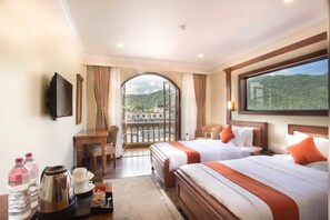 Minibar, coffres-forts dans les chambres, bureau, chambres insonorisées