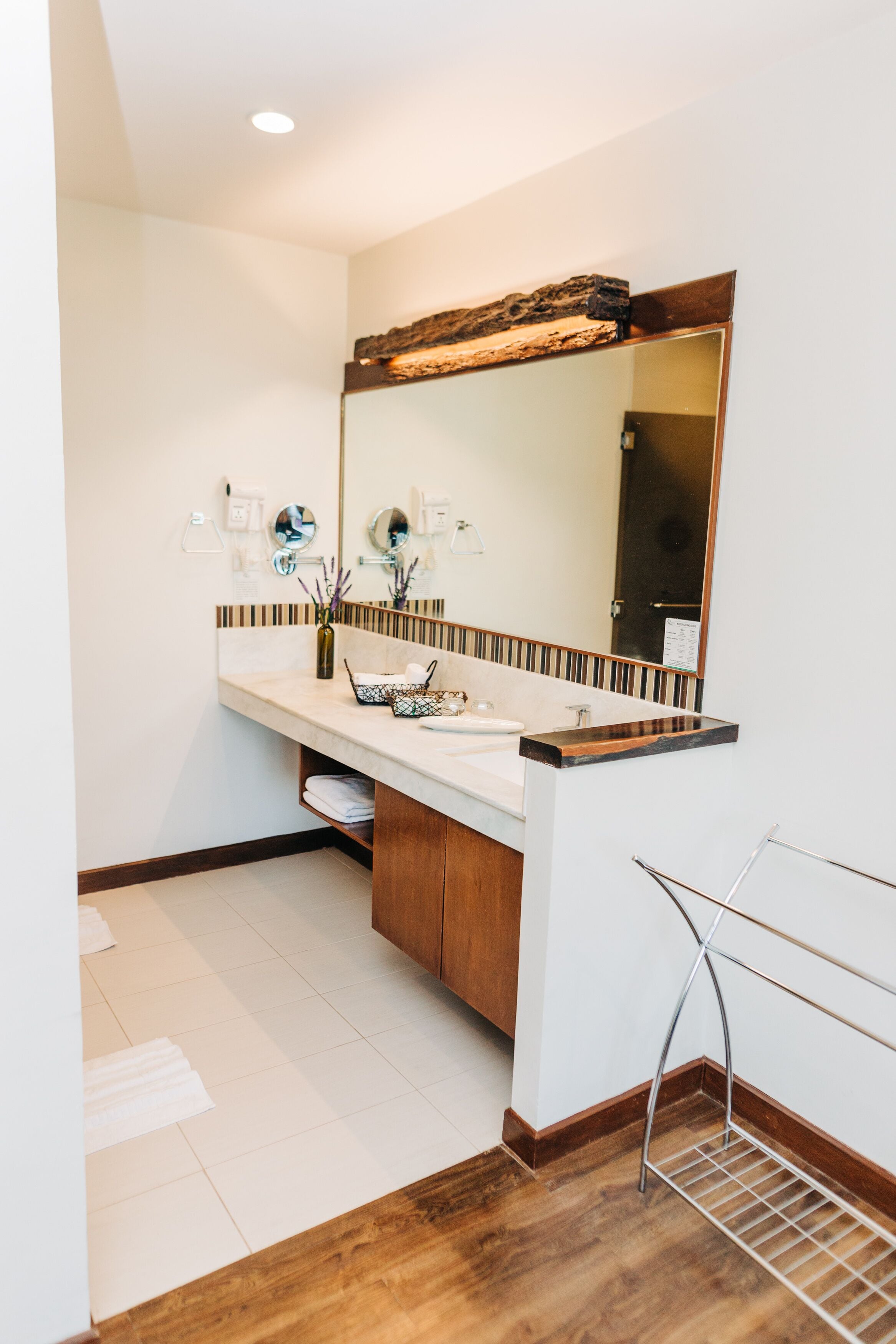 premier room | bathroom amenities | shower, free toiletries, hair dryer, bidet