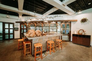 Breakfast and dinner served, local cuisine