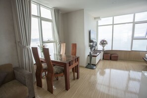 Apartment, 1 Bedroom, Sea View (1 Bed) | Desk, soundproofing, iron/ironing board, free WiFi - Hoang Kim Apartment (Nha Trang)