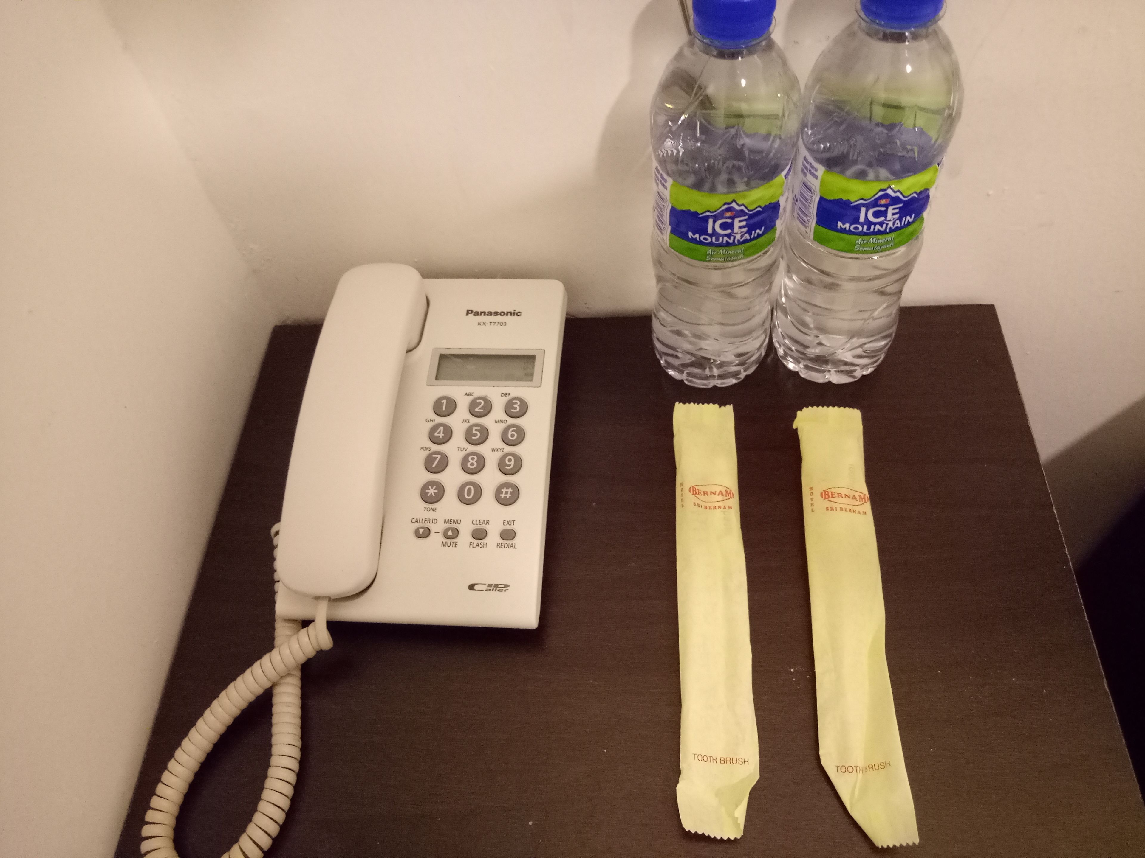 standard queen | room amenity