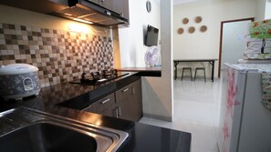 Ferienhaus, 2 Schlafzimmer | Eigene Küche | Kühlschrank, Herdplatte, Reiskocher, Kochgeschirr/Geschirr/Besteck
