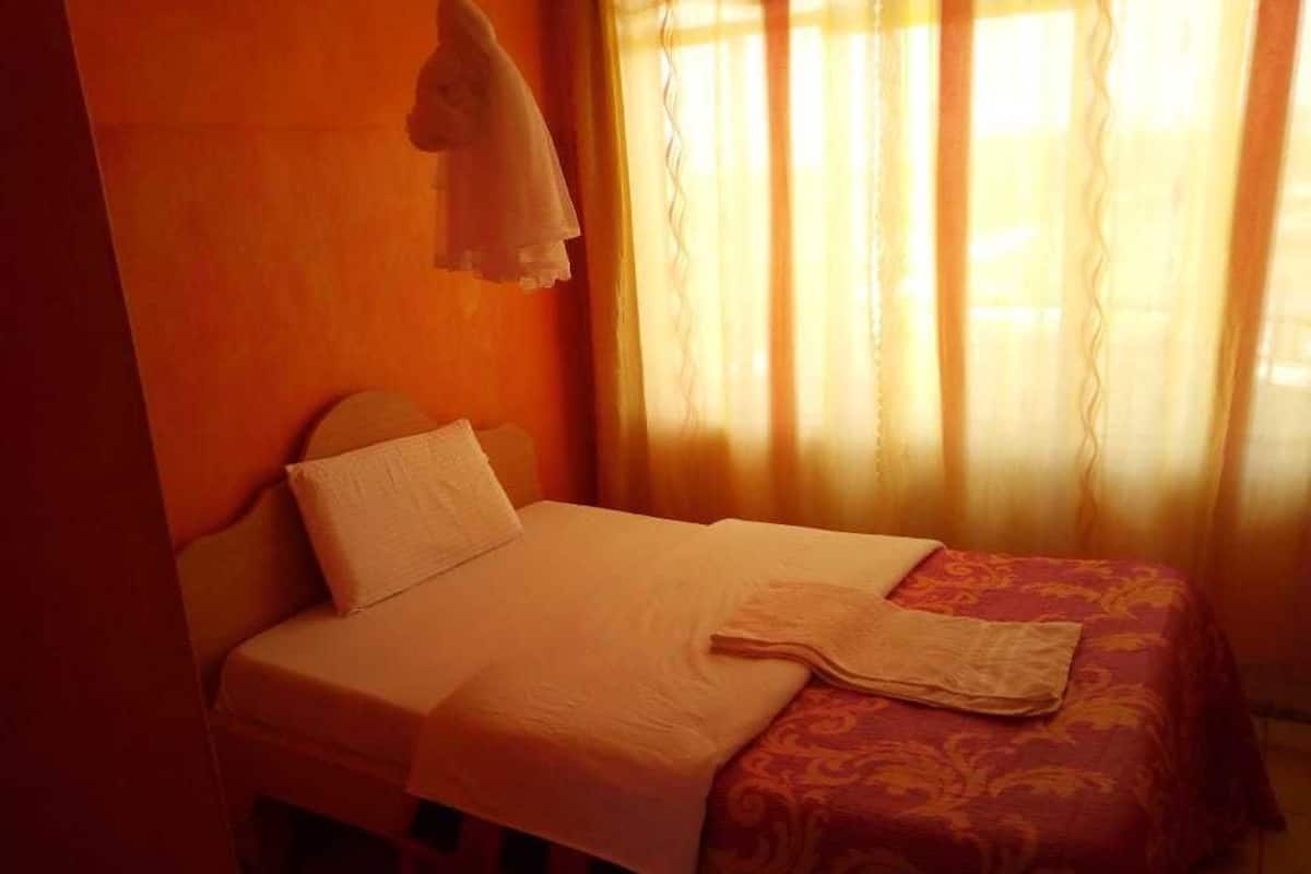 Bureau, Wi-Fi gratuit, draps fournis