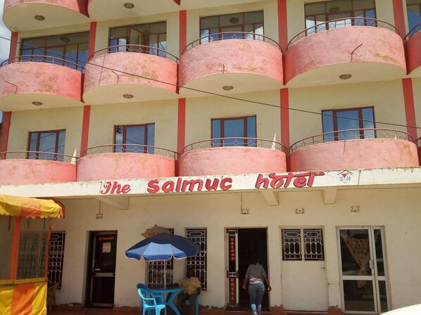 Property entrance - The Salmuc Hotel (Njoro)