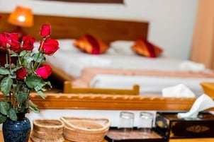 Habitación superior | Minibar, caja fuerte, escritorio y wifi gratis