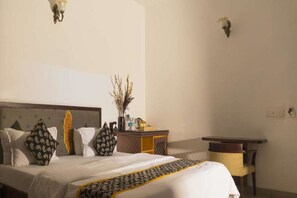 Minibar, in-room safe, desk, blackout drapes