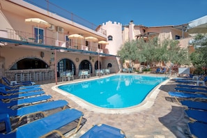Front of property - Kleoni Club Apartments (Nafplio)