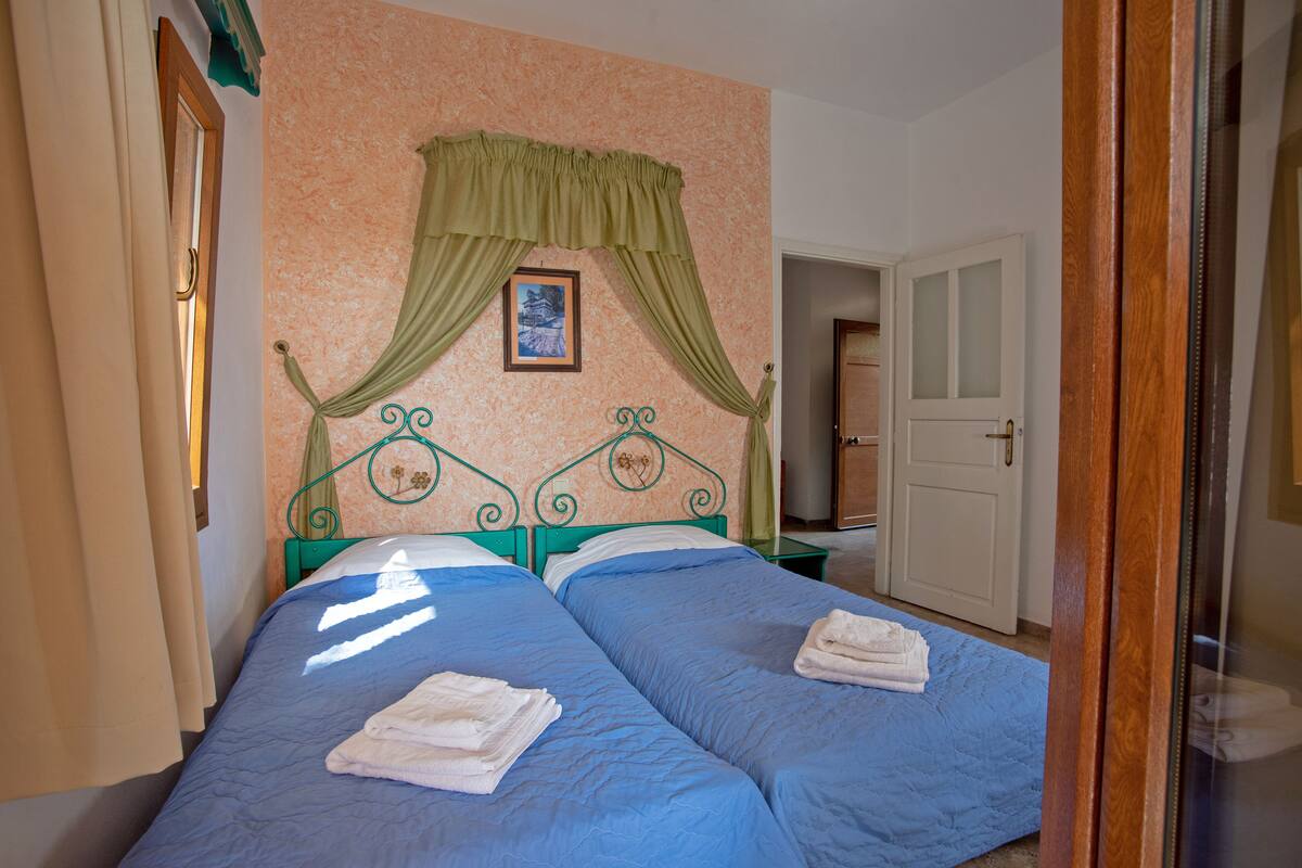 Soundproofing, iron/ironing board, free WiFi, bed sheets