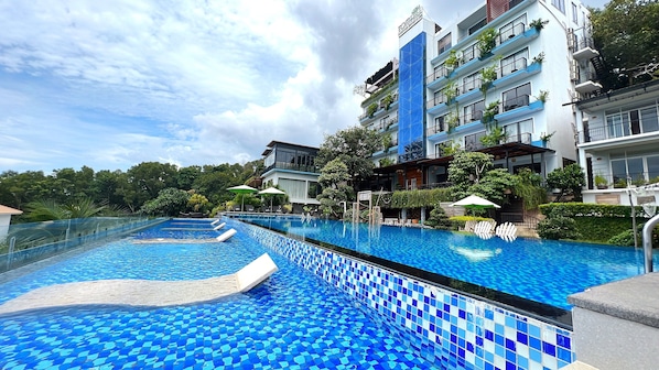 Outdoor pool - Tom Hill Boutique Resort & Spa - Sea View (Phu Quoc)