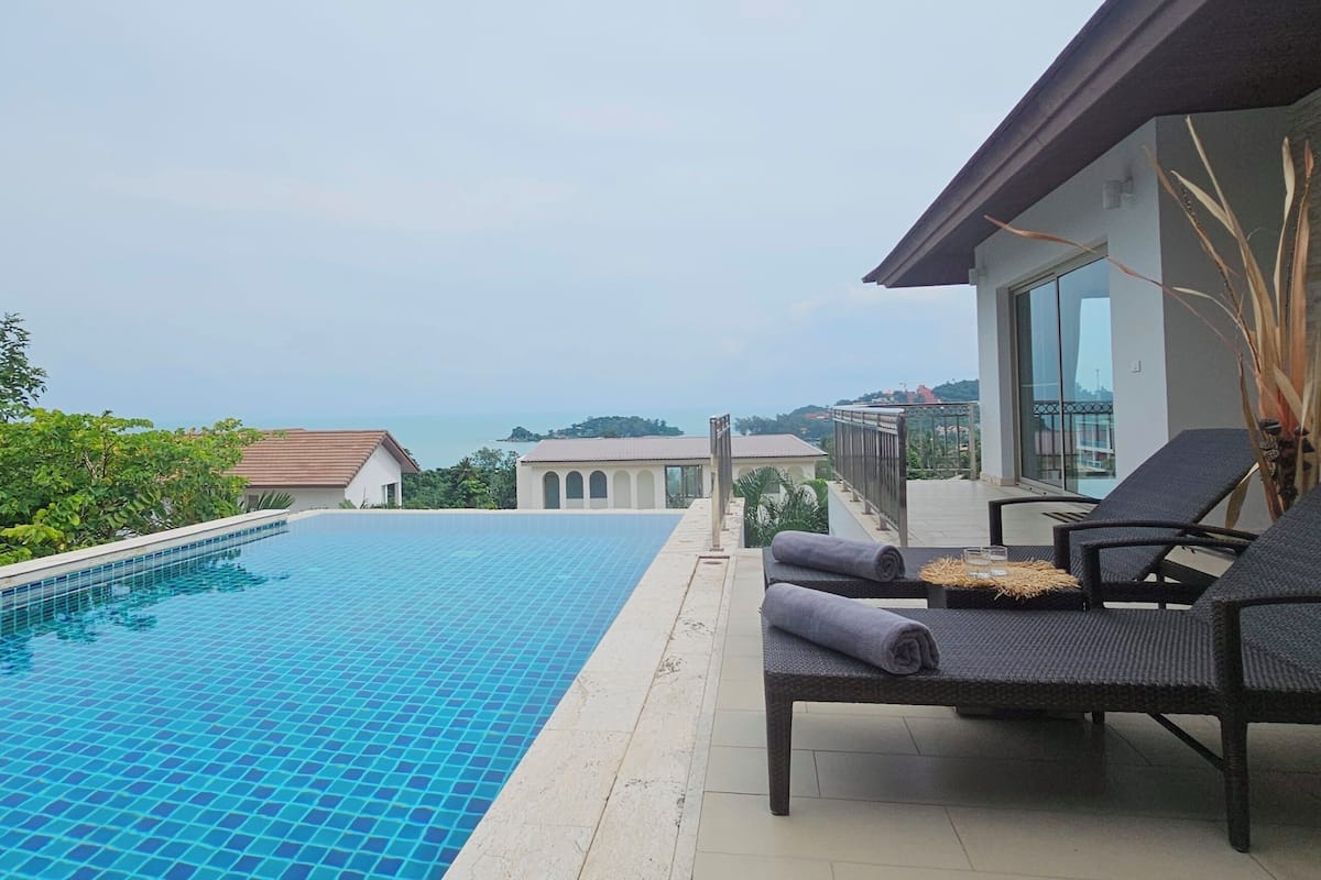 Private pool