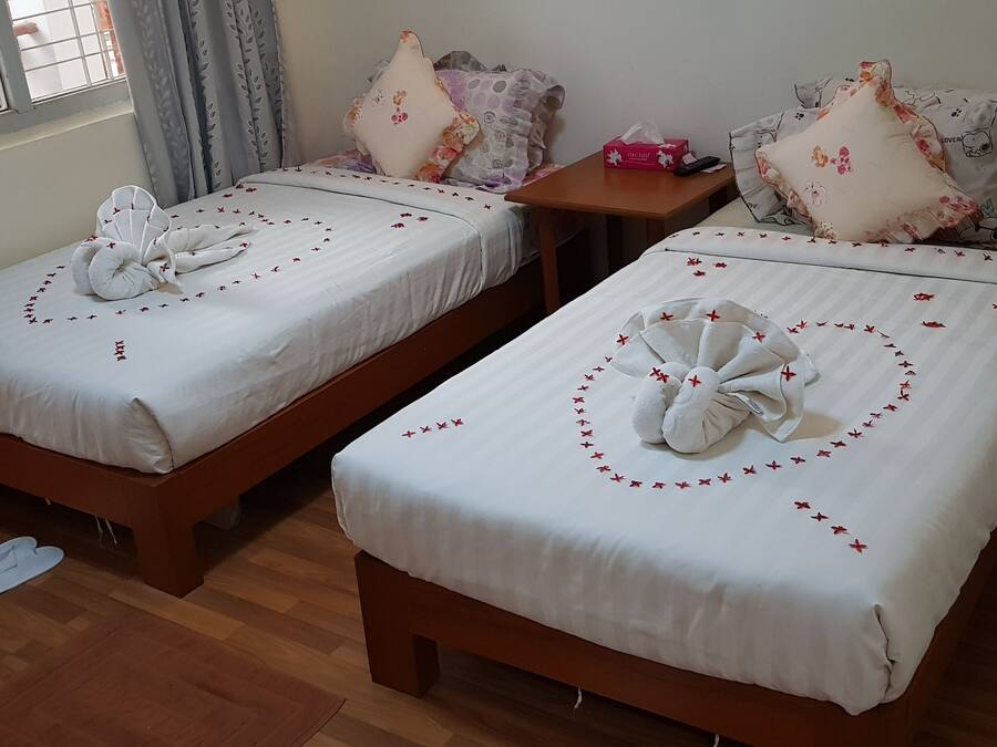 Single Room | Desk, free WiFi