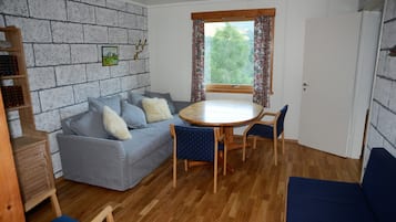 Apartment, Kitchenette | View from room