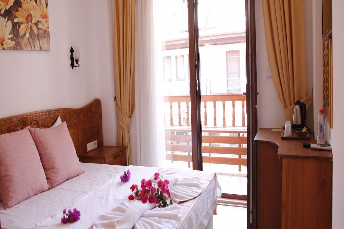 deluxe room | 1 bedroom, soundproofing, iron/ironing board, free wifi