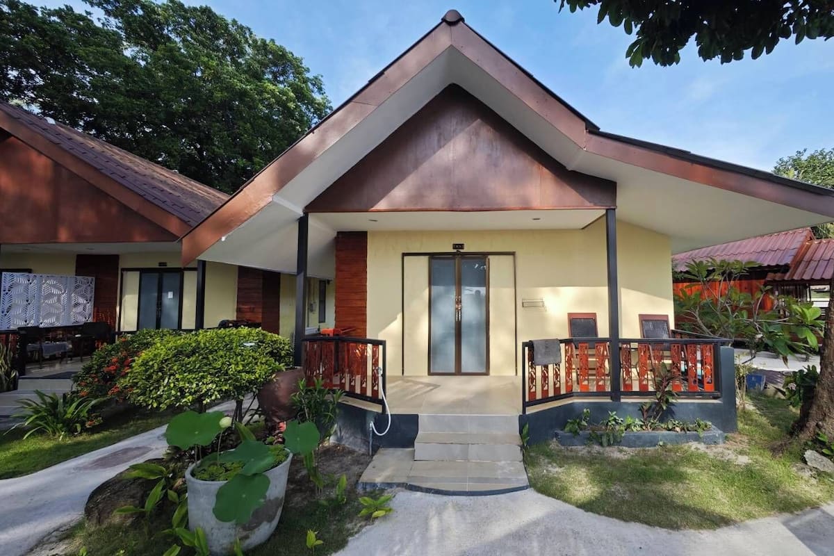 Literie hypoallergénique, coffres-forts dans les chambres