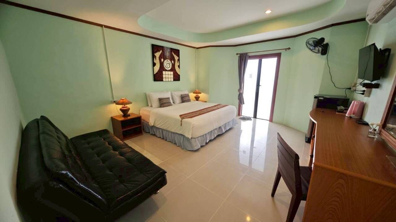 Pool Side Cottage with Double Bed | 防敏寢具、房內夾萬、免費 Wi-Fi、床單