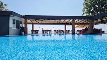 Deluxe Beach Front Cottage with Double Bed | Ropa de cama hipoalergénica y caja de seguridad en la habitación