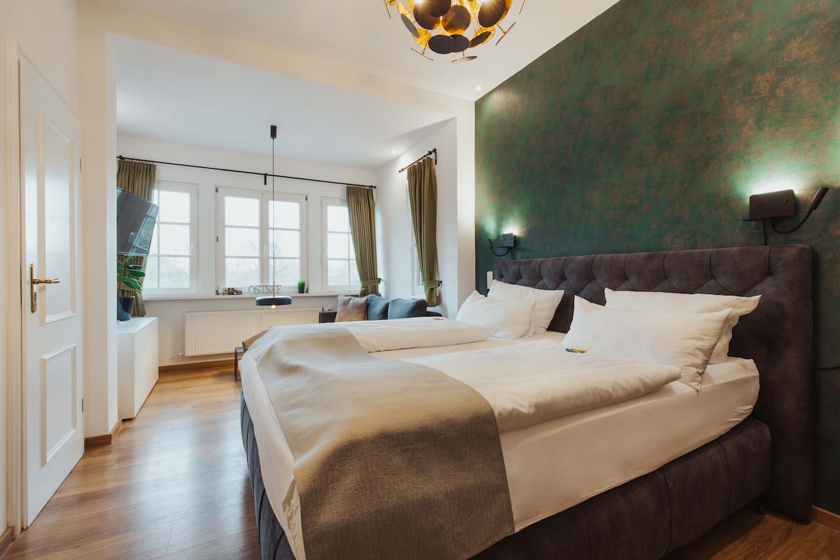 Deluxe Double Room | Desk, laptop workspace, free WiFi, bed sheets