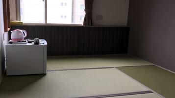 Desk, laptop workspace, free WiFi