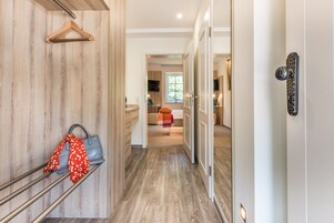 Double Room, 1 Queen Bed | 1 bedroom, desk, laptop workspace, blackout drapes