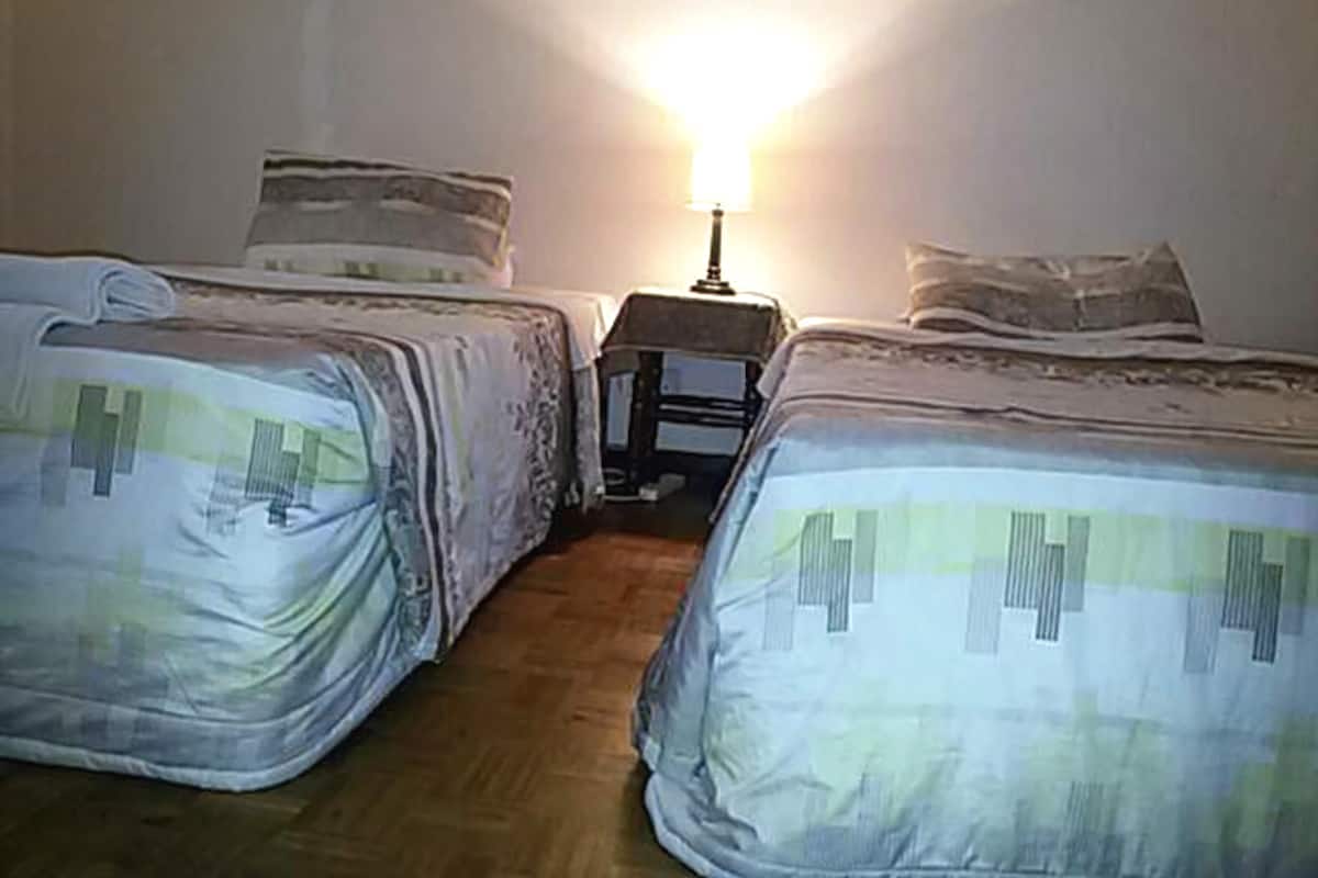 Tvåbäddsrum | Gratis barnsängar, gratis wi-fi och sängkläder