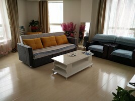 Suite | Minibar, desk, blackout drapes, free WiFi