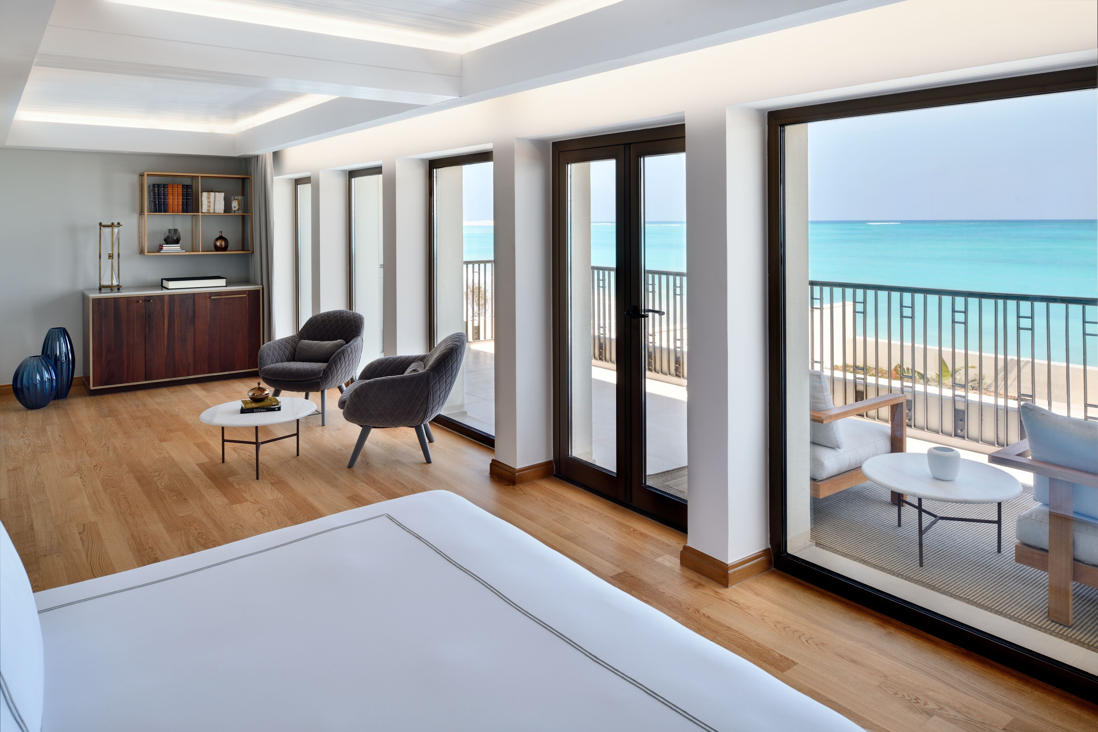 Premium bedding, free minibar, in-room safe, desk