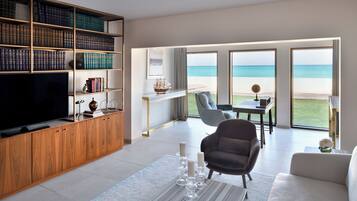 Vila Presidensial | Seprai premium, minibar gratis, brankas, dan meja kerja