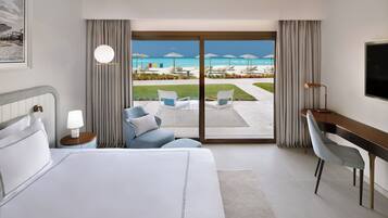 Premium bedding, free minibar, in-room safe, desk