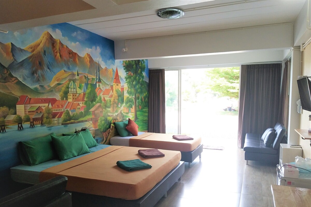 Triple Room | In-room safe, free WiFi