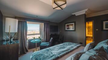 King Room | 3 bedrooms, free minibar, in-room safe, individually decorated