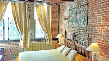 Double Room | In-room safe, individually decorated, individually furnished