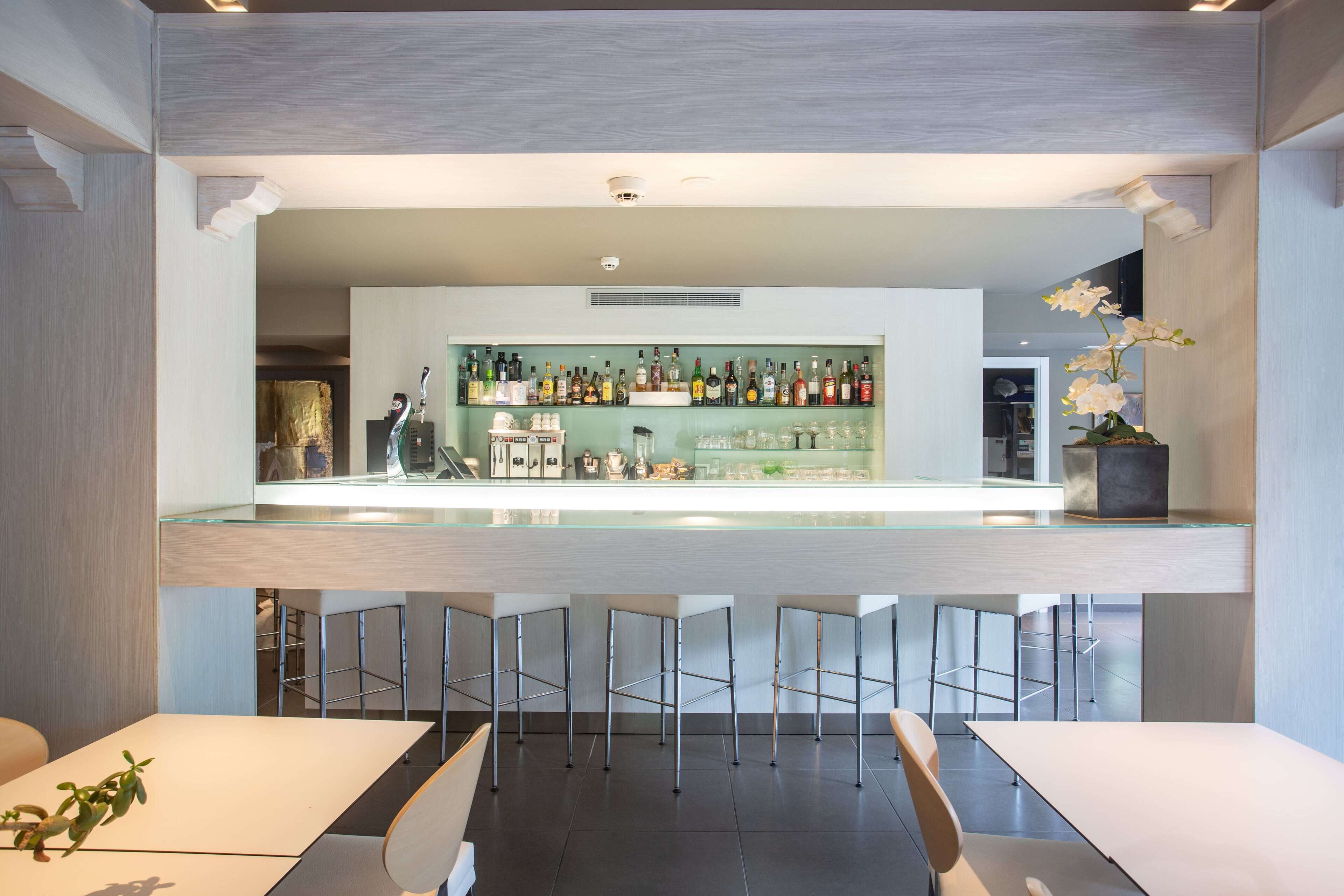 Bar (en la propiedad)