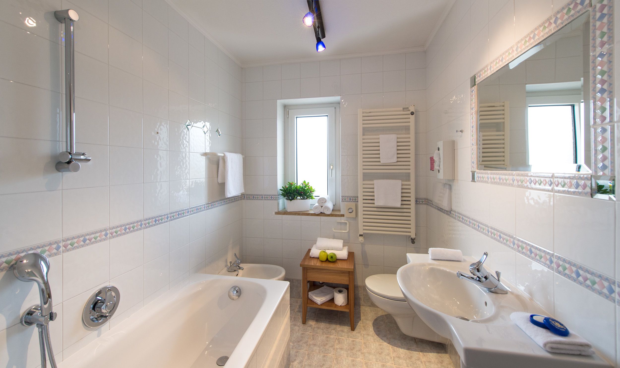 double room | bathroom | free toiletries, hair dryer, bathrobes, slippers