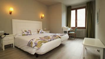 Double Room | Premium bedding, in-room safe, free WiFi, bed sheets