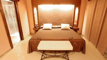 Double Room (2 adults) | In-room safe, free WiFi