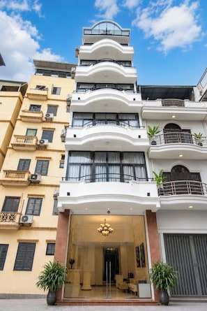 Front of property - Hanoi Winhotel & Travel (Hanoi)
