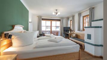 Coffres-forts dans les chambres, bureau, Wi-Fi gratuit, draps fournis