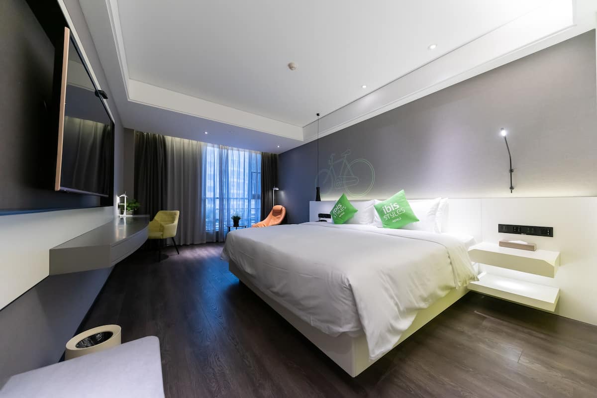 superior double room | 1 bedroom, premium bedding, down duvets, memory-foam beds