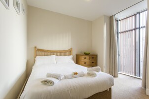 Basic Apartment, 2 Bedrooms | 1 bedroom, iron/ironing board, free WiFi, bed sheets