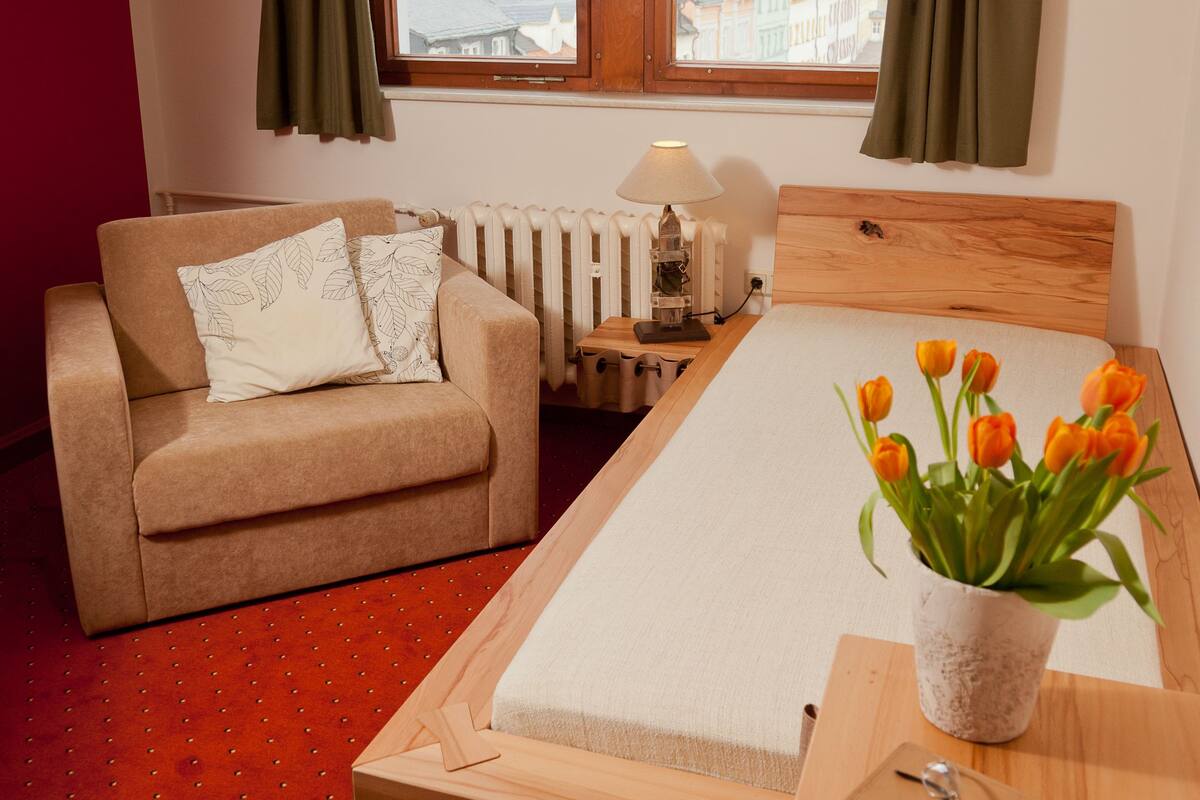 Single Room | Minibar, in-room safe, desk, iron/ironing board (on request)