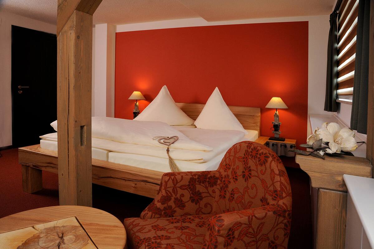 Double Room | Minibar, in-room safe, desk, iron/ironing board (on request)